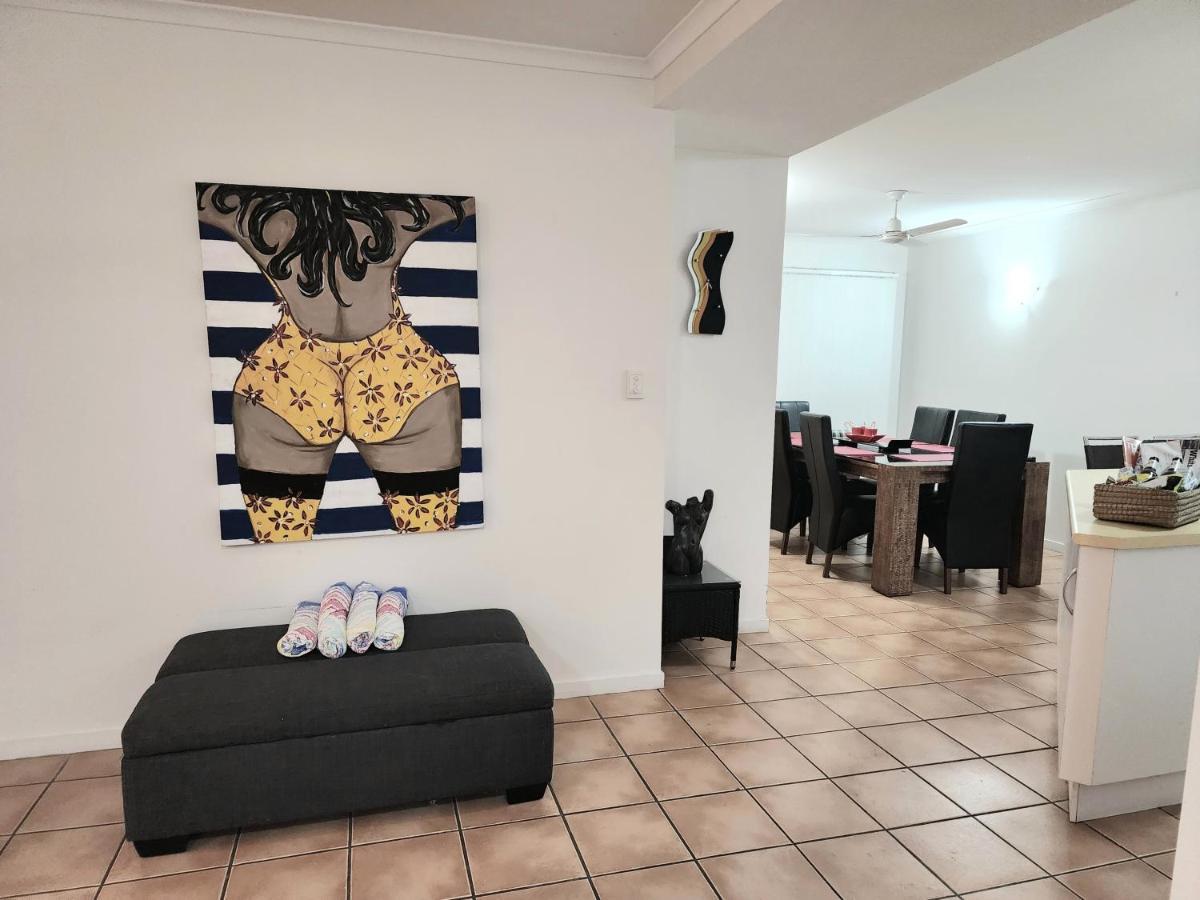 La Villa At Beach Court Airlie Beach Kültér fotó
